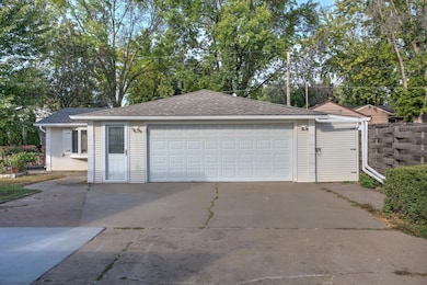 2079 Garnet Ln, Saint Paul, MN 55122 - photo 6