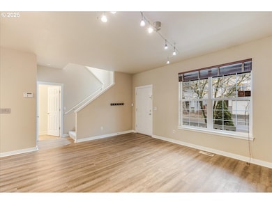 521 NE Suttle Rd, Portland, OR 97211 - photo 7