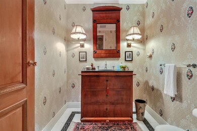 200 Bradley Pl Apt 301 Palm-large-006-00