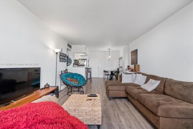 Parkview Point Condos unit 4M, Miami Beach, FL 33141 - photo 4