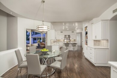 Eat In Kitchen