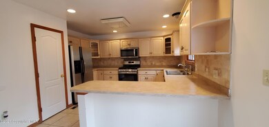 224 Dryden Rd, Stroudsburg, PA 18360 - photo 7