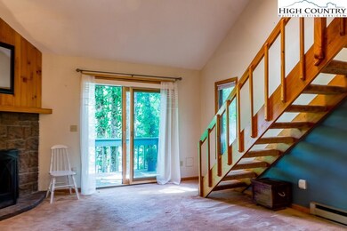 120 S Slope Loop unit 3, Banner Elk, NC 28604 - photo 3
