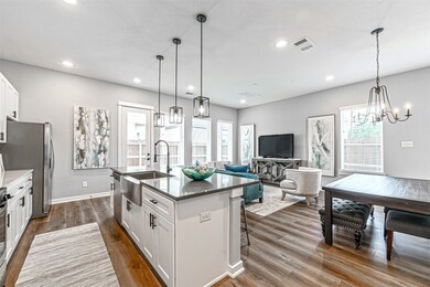 8402 Berry Brush Ln, Houston, TX 77022 - photo 5