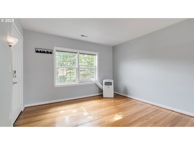 308 E 12th St unit 308-B, Vancouver, WA 98660 - photo 6