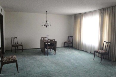 9807 W Wrangler Dr, Sun City, AZ 85373 - photo 6