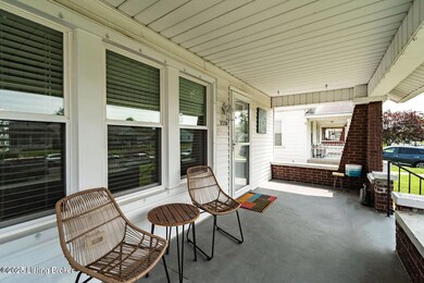 113 W Collins Ct, Louisville, KY 40214 - photo 4