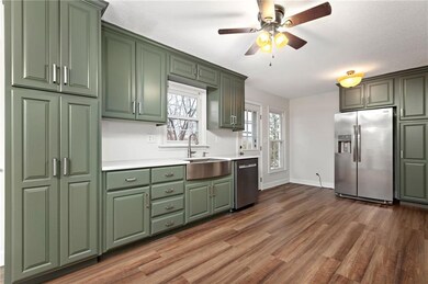 New custom kitchen cabinets