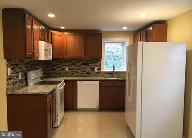 8 Akin Ave, Capitol Heights, MD 20743 - photo 2