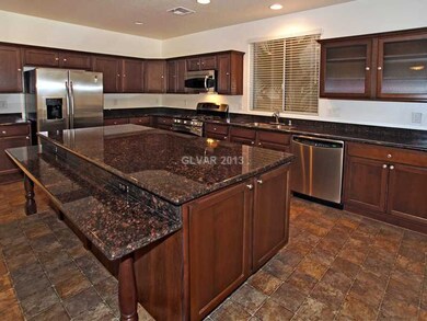 Kitchen. Gourmet Kitchen w/Granite Countertops & S