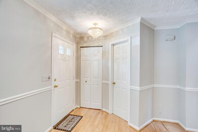 3719 Mazewood Ln, Fairfax, VA 22033 - photo 4