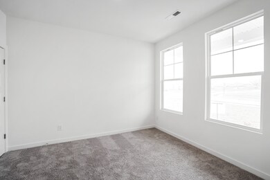 8165 Netterfield Dr, White House, TN 37188 - photo 4