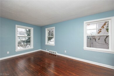 5429 Dalewood Ave, Maple Heights, OH 44137 - photo 5