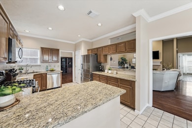 2614 Lakeway Dr, Seabrook, TX 77586 - photo 5