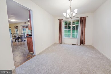 16056 Hayes Ln, Woodbridge, VA 22191 - photo 7