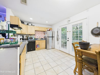 2112 Woodbury Rd, Gautier, MS 39553 - photo 5