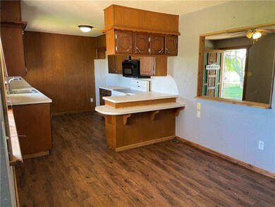 185 Mahard Rd, Sulphur, OK 73086 - photo 6