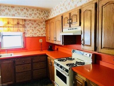 5381 Ridgewood St, Lorain, OH 44055 - photo 6