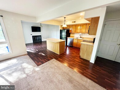 602 Independence Dr unit CONDO 304, Harleysville, PA 19438 - photo 7