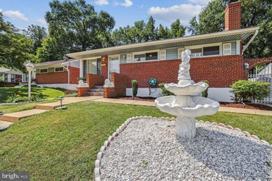 6417 Country Club Ct, Hyattsville, MD 20785 - photo 2