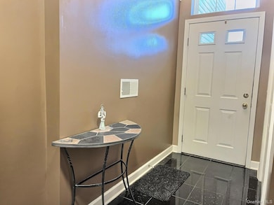 5004 Boulder Way, Wappingers Falls, NY 12590 - photo 2