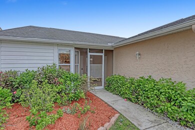1034 Abell Cir Oviedo FL 32765-large-003