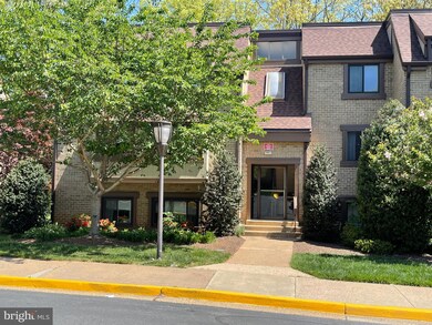 1661 Parkcrest Cir unit 201, Reston, VA 20190 - photo 2