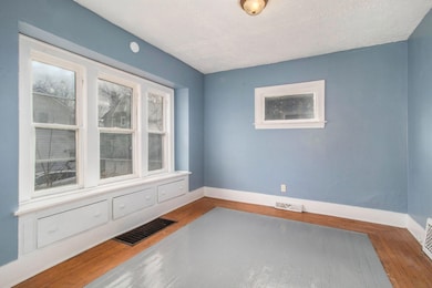 911 W Vine St, Kalamazoo, MI 49008 - photo 6