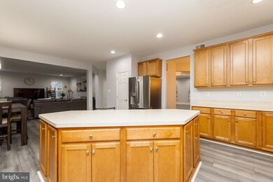 23207 Daffodil Dr, California, MD 20619 - photo 5