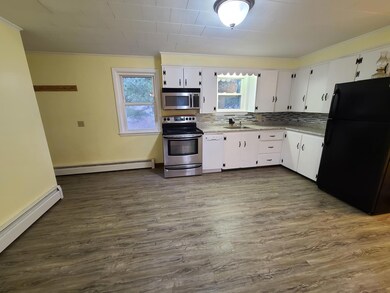 Eat-in Kitchen