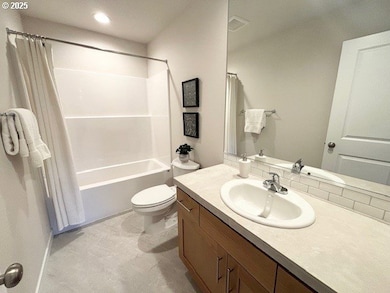 322 W 17th St, Lafayette, OR 97127 - photo 6