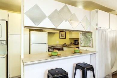 13704 37th Ave S unit 61, Tukwila, WA 98168 - photo 5