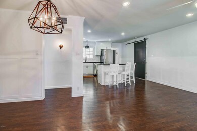 Dining & Kitchen