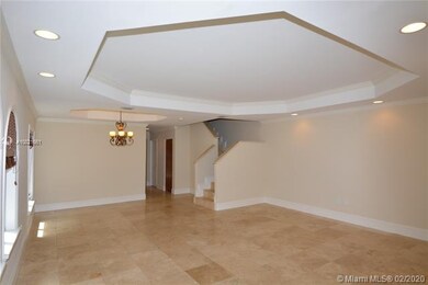 Living room w/dining area