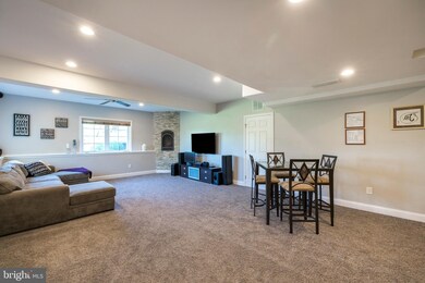 961 Masters Way, Harleysville, PA 19438 - photo 5