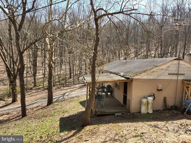 64 Stauffer Ln, Auburn, PA 17922 - photo 5