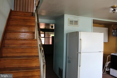 3204 Gorham Ct, Halethorpe, MD 21227 - photo 2