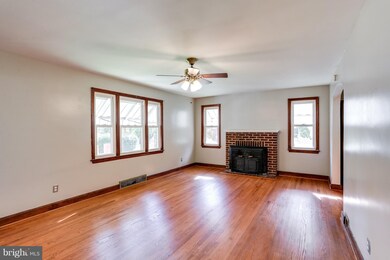 126 Carvel Beach Rd, Carvel Beach, MD 21226 - photo 5