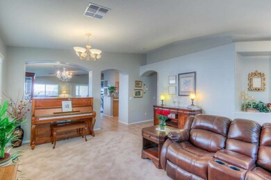 Living Room (5)