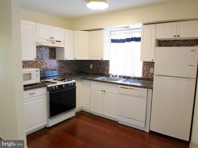12001 Tarragon Rd unit L, Reisterstown, MD 21136 - photo 3