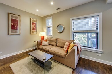 1510 W Roscoe St unit 2E, Chicago, IL 60657 - photo 4