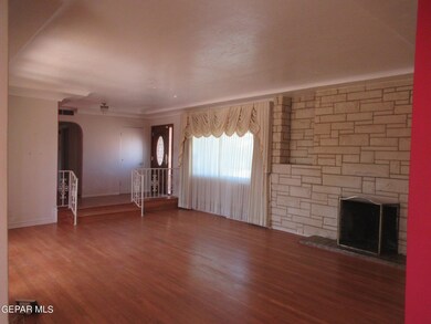 2506 Frankfort Ave, El Paso, TX 79930 - photo 3