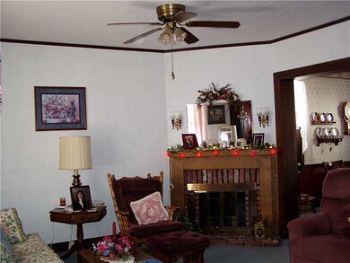 Living Room. Fireplace in living room is decorativ