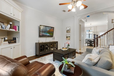 1898 Longmire Rd unit 8, Conroe, TX 77304 - photo 4