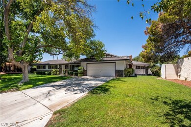 4299 Woodcrest Rd, Las Vegas, NV 89121 - photo 4