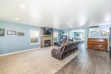 116 Silvernail St NE, Orting, WA 98360 - photo 4