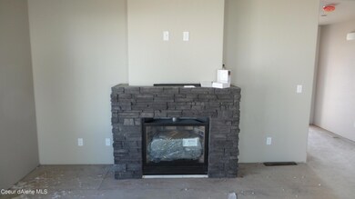 4126 Pradera fireplace