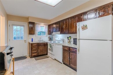 31 Madison Ln, Whitehall, PA 18052 - photo 6