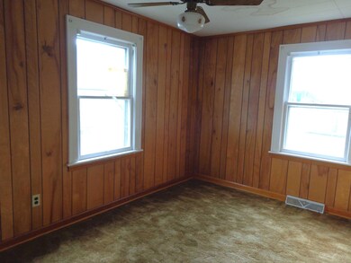 2312 Athol St, Clifton Forge, VA 24422 - photo 6