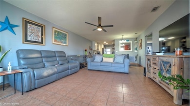 30215 Tavares Ridge Blvd unit 11, Tavares, FL 32778 - photo 2
